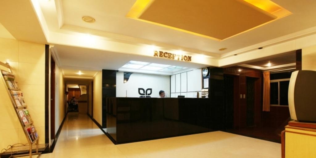 Hotel Prudent Vadodara Exterior foto